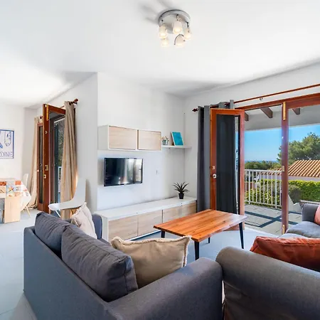 Nyaraló Ocean-view House, Ideal For Families Binibeca