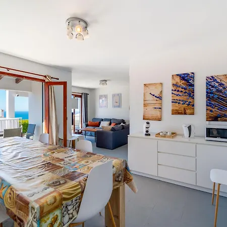 Nyaraló Ocean-view House, Ideal For Families
