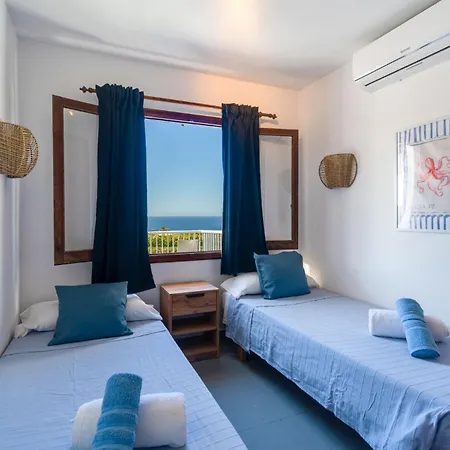 Ocean-view House, Ideal For Families Nyaraló Binibeca